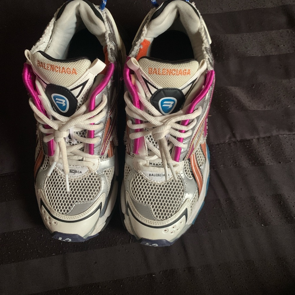 Balenciaga Pink and Orange Sneakers with Chunky Design - Picture 3 of 5